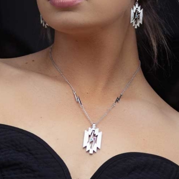 Montana Silversmiths Thunder Cloud Necklace NEW! Retail $95 - Picture 4 of 11